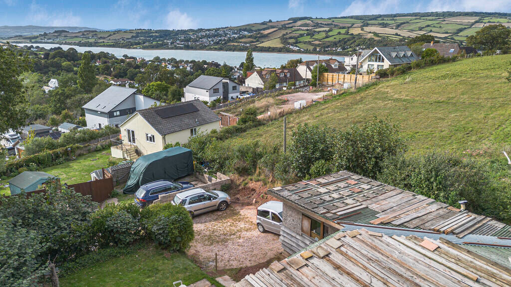 Land for sale - Image 1