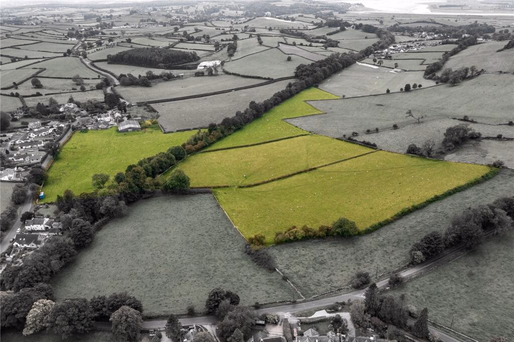 Land for sale - Image 1