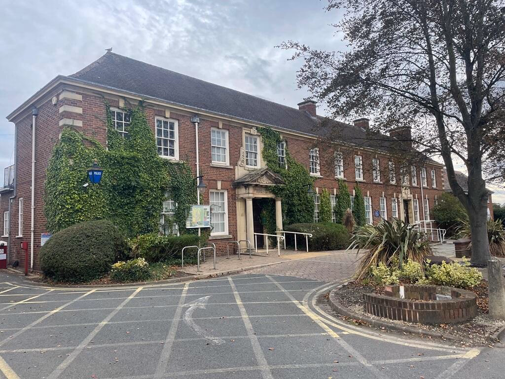 Land for sale - Image 1