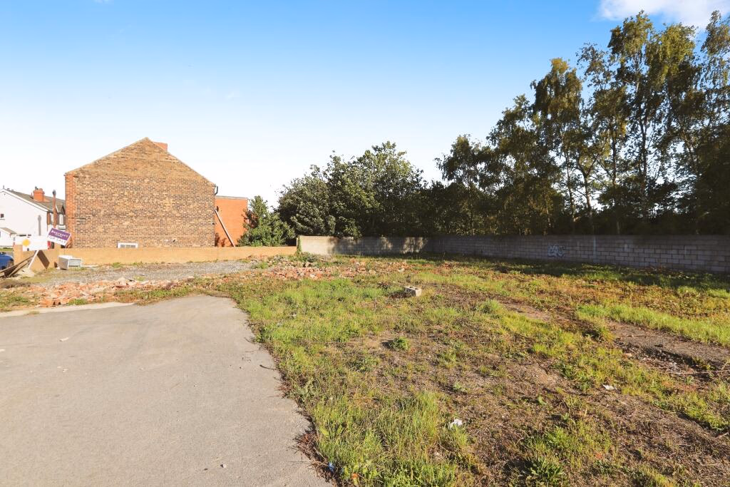 Land for sale - Image 4