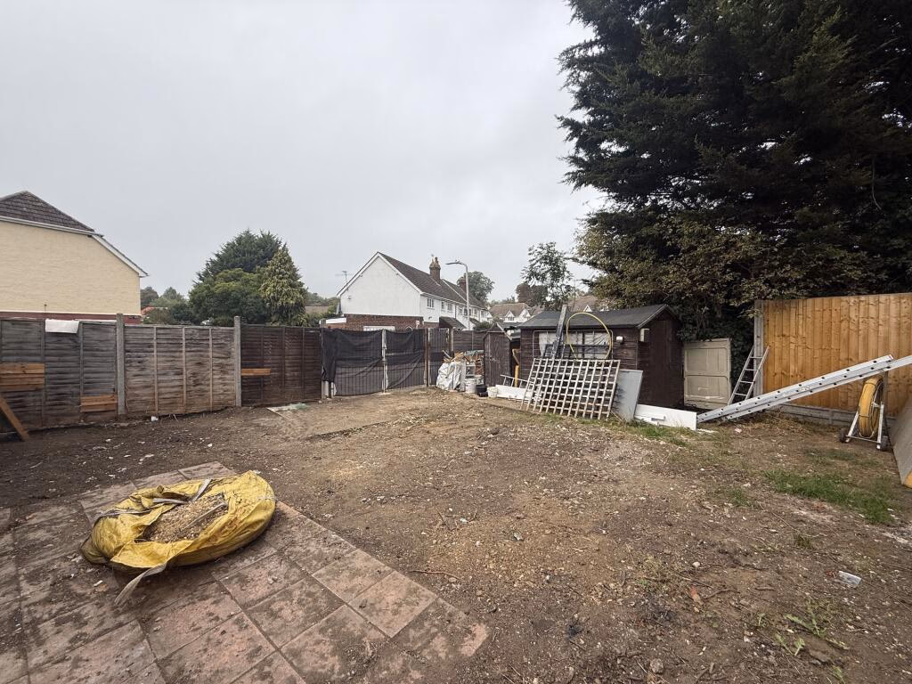 Land for sale - Image 4