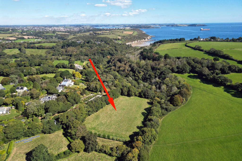 Land for sale - Image 1