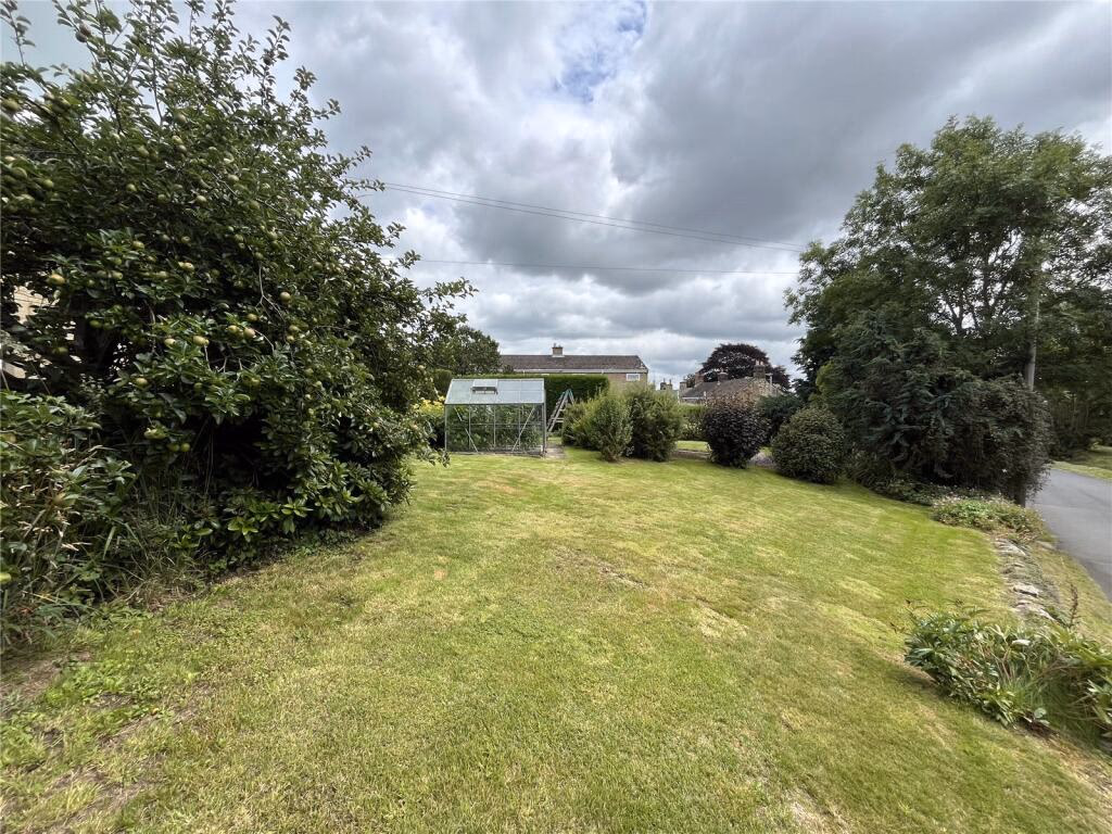 Plot for sale - Image 2