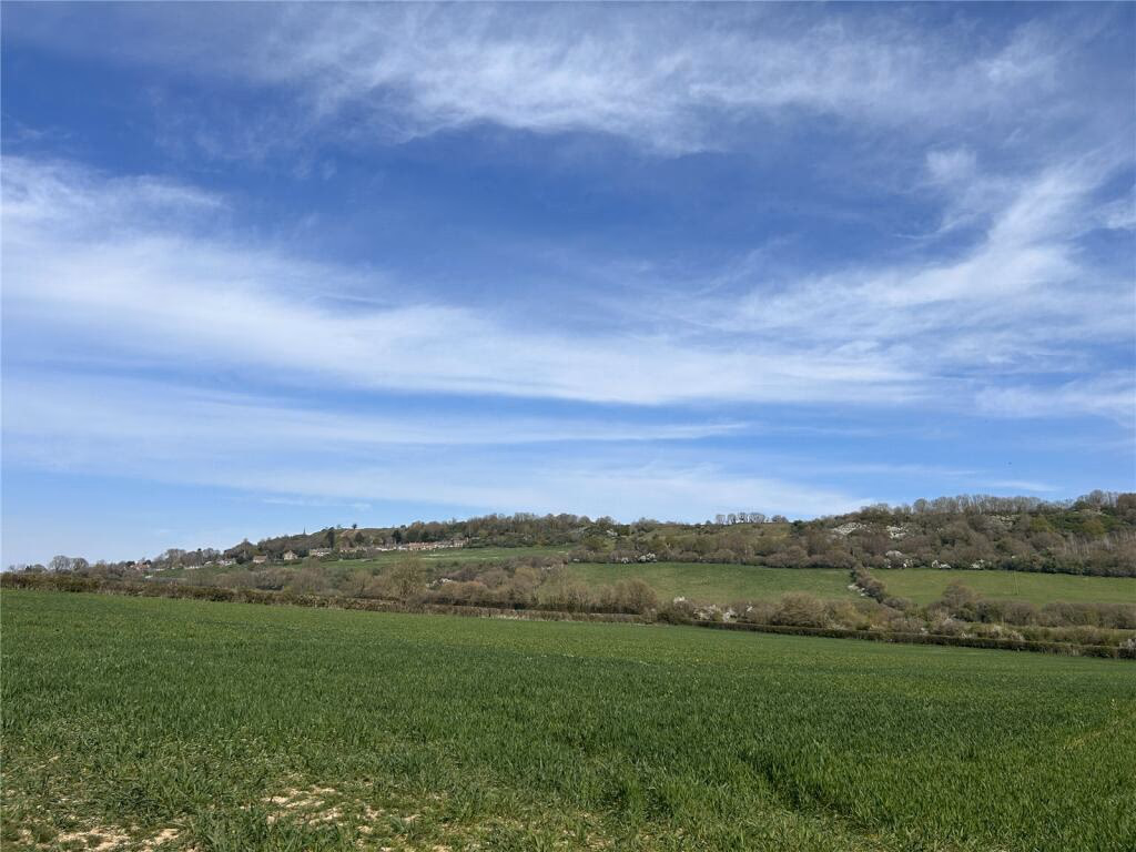 Land for sale - Image 1