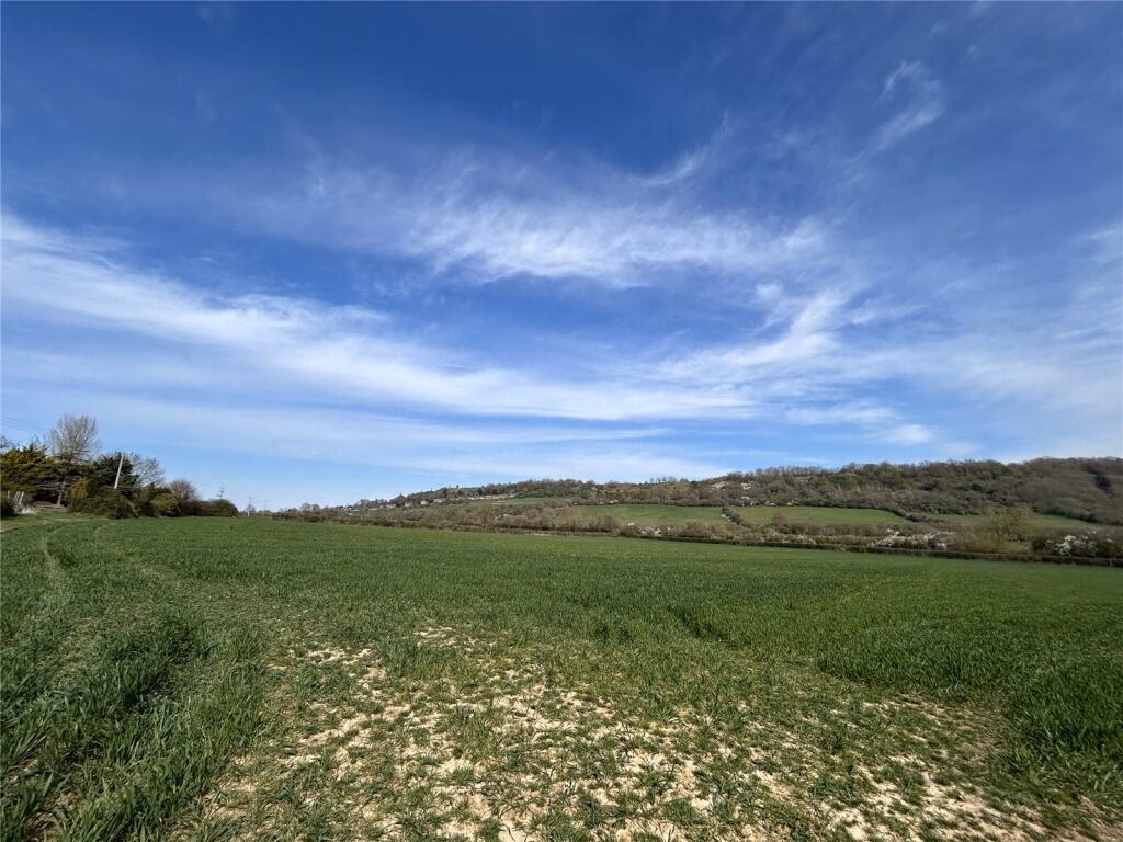 Land for sale - Image 2