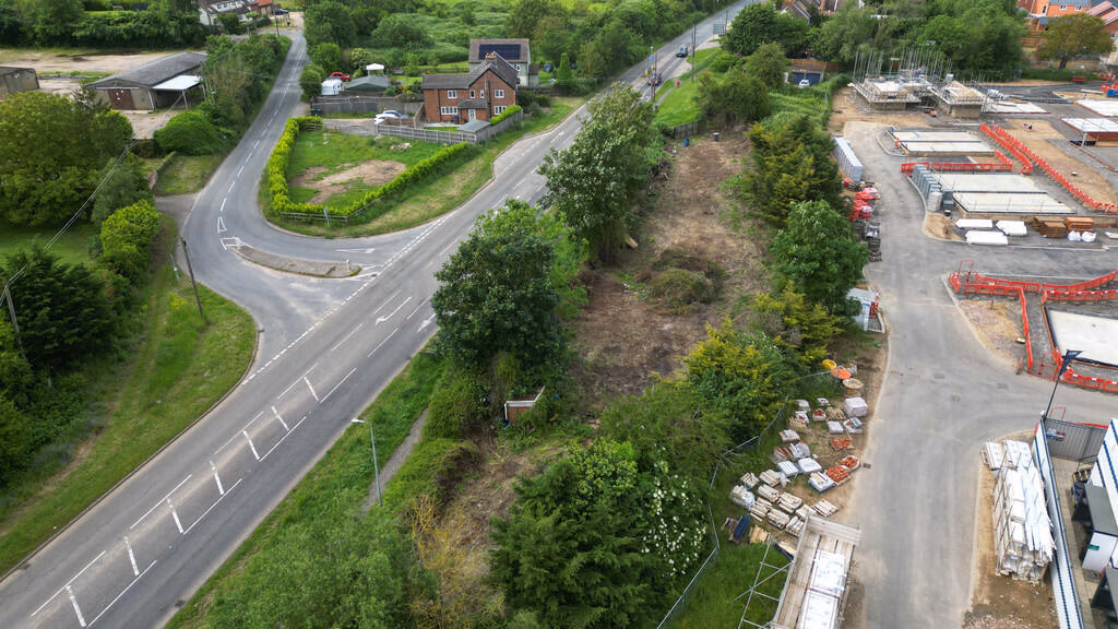 Land for sale - Image 2