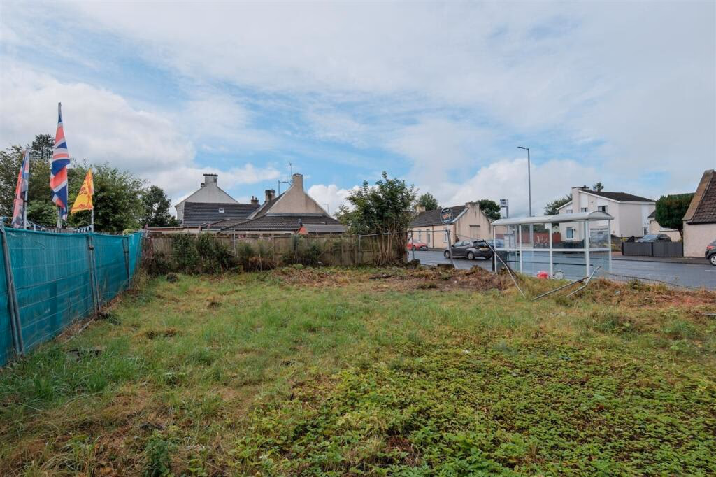 Land for sale - Image 3