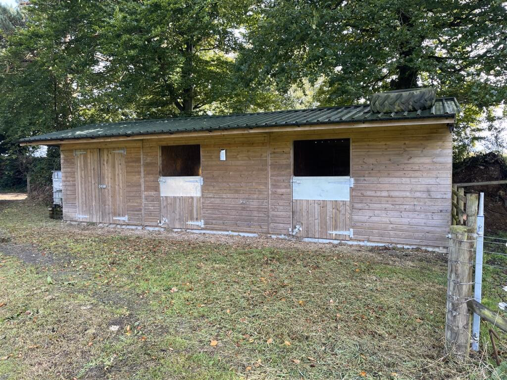 Land for sale - Image 2