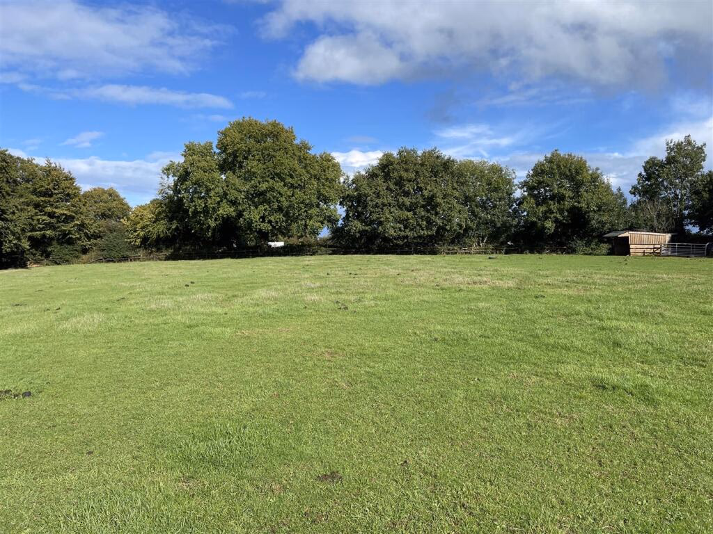 Land for sale - Image 3