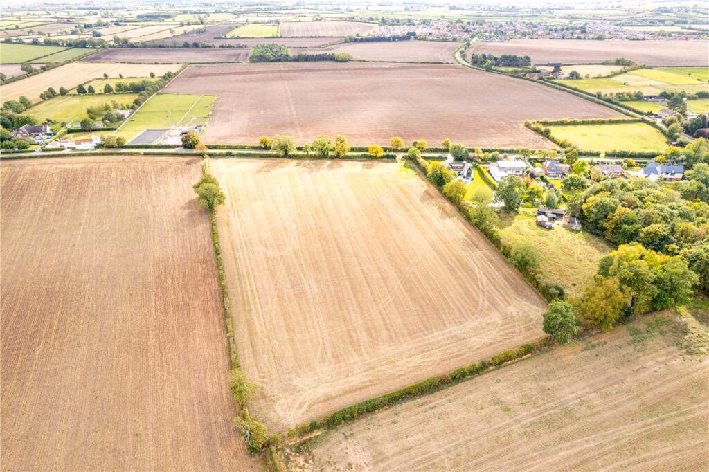 Land for sale - Image 2