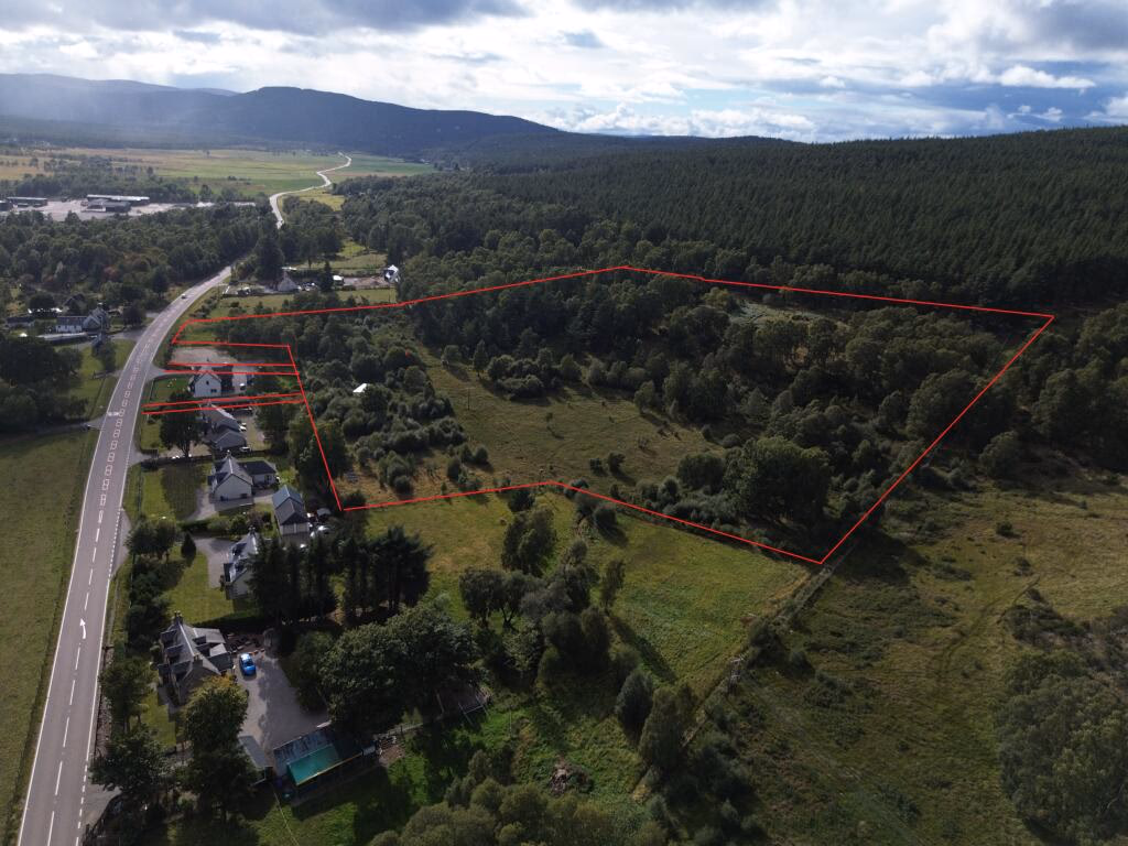 Land for sale - Image 1