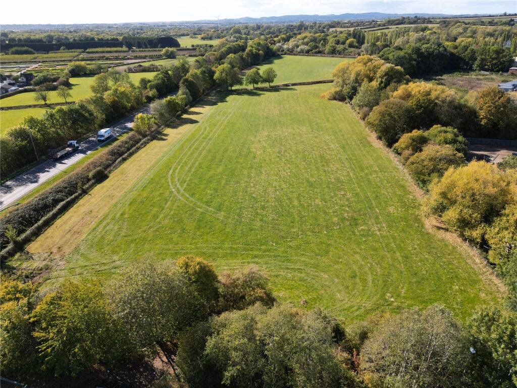 Land for sale - Image 1