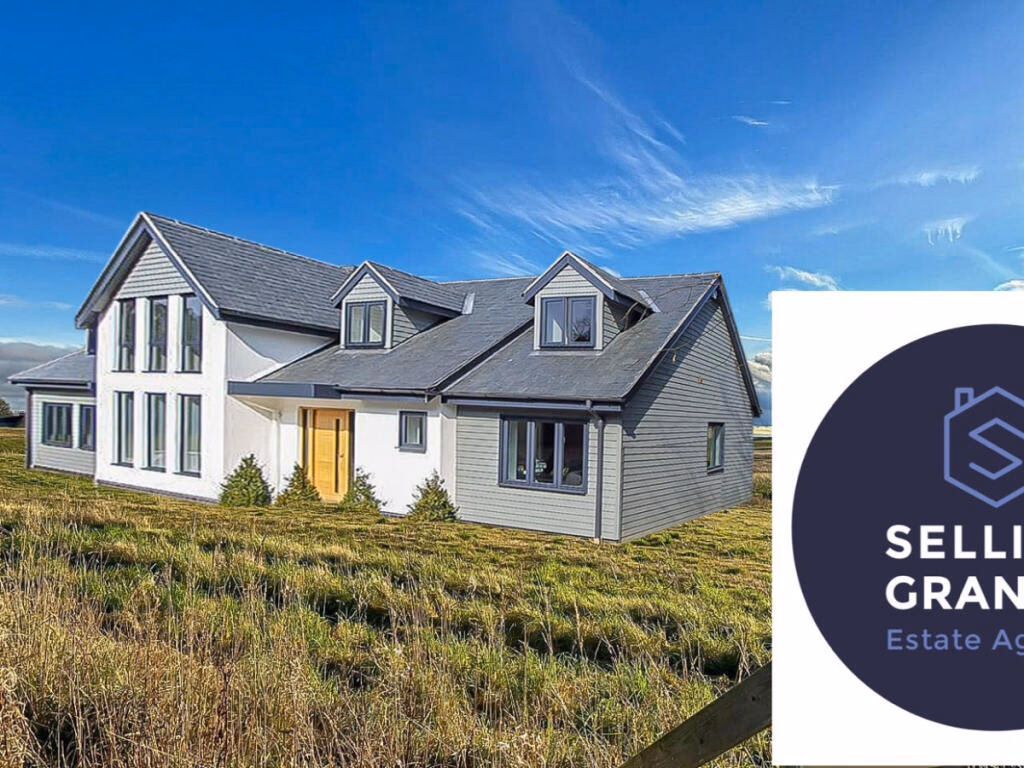 Land for sale - Image 1