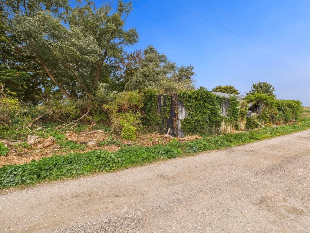 Plot for sale - Image 2