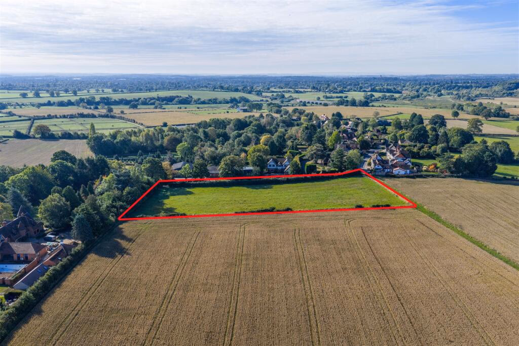 Land for sale - Image 1