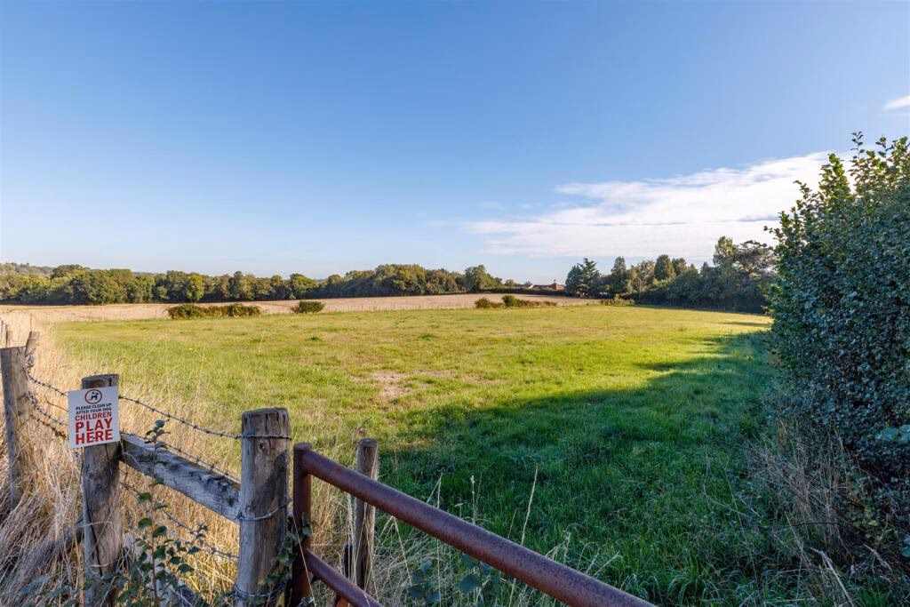 Land for sale - Image 3