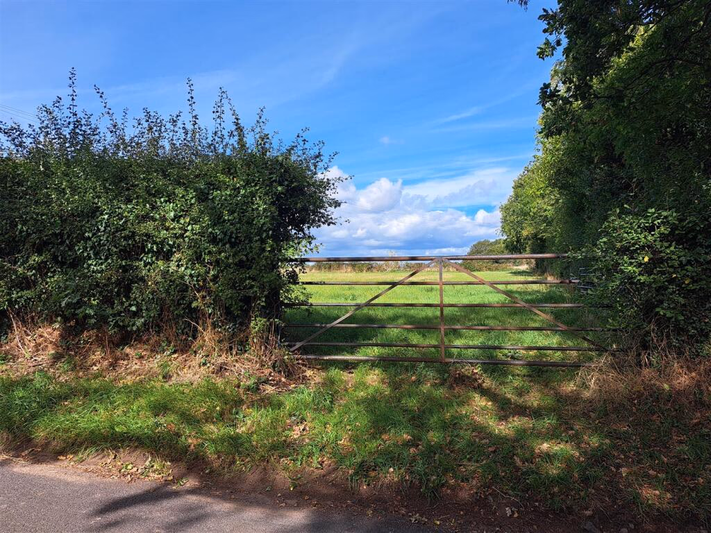 Land for sale - Image 4