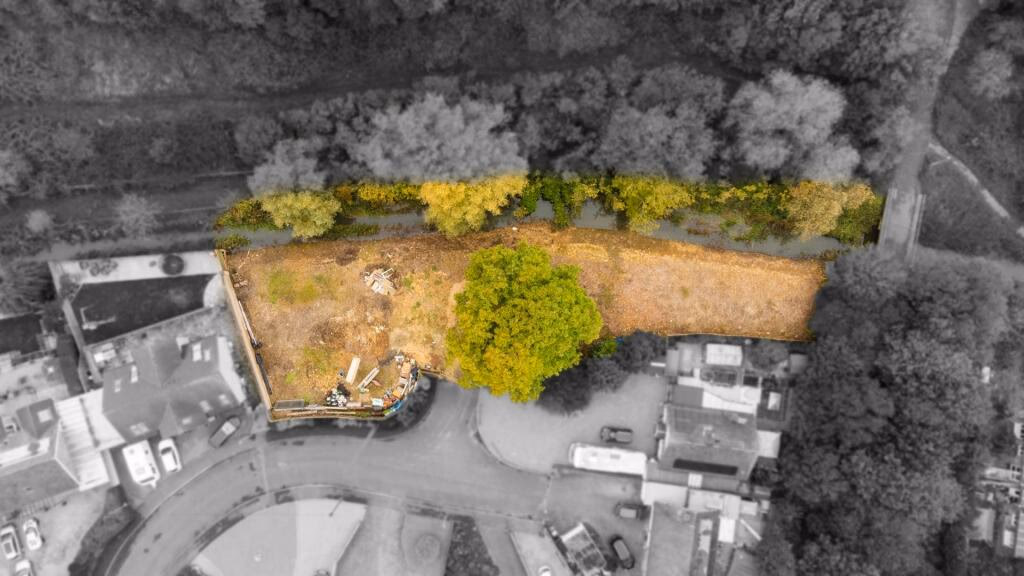 Plot for sale - Image 2