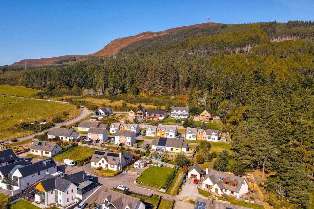 Plot for sale - Image 1