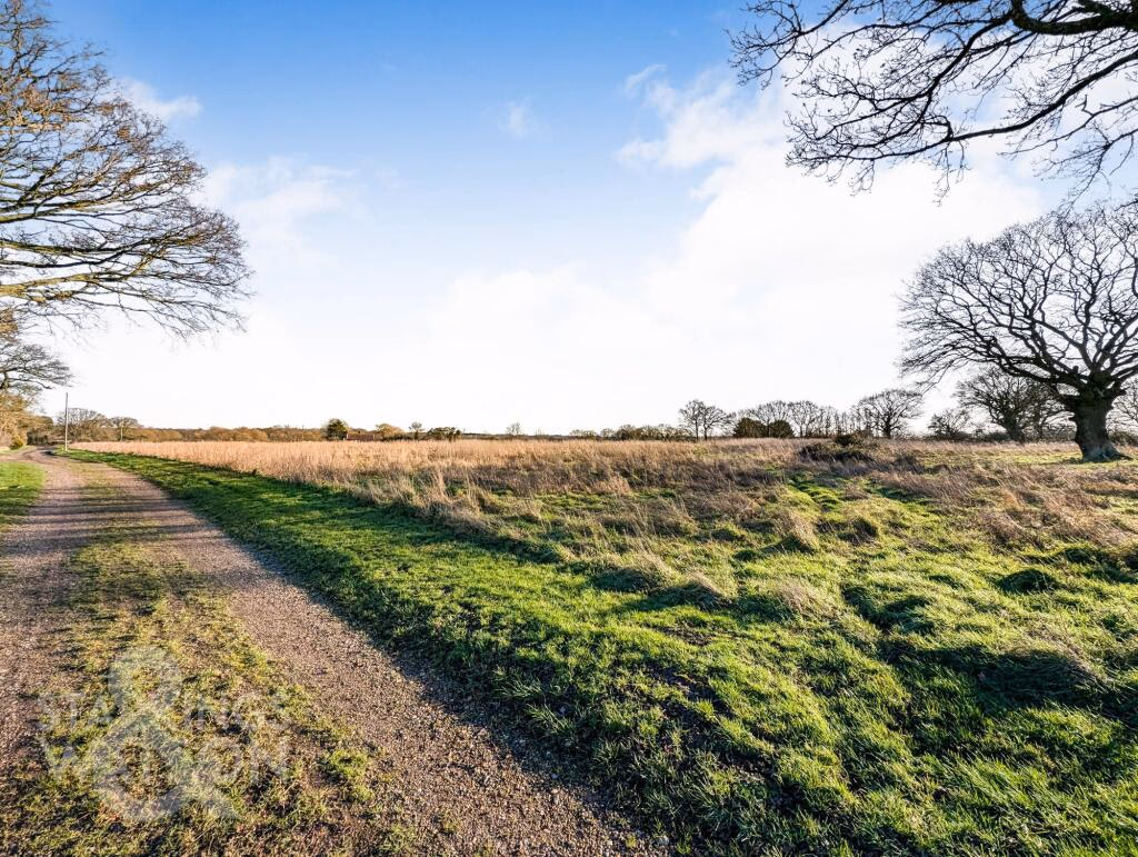 Land for sale - Image 3