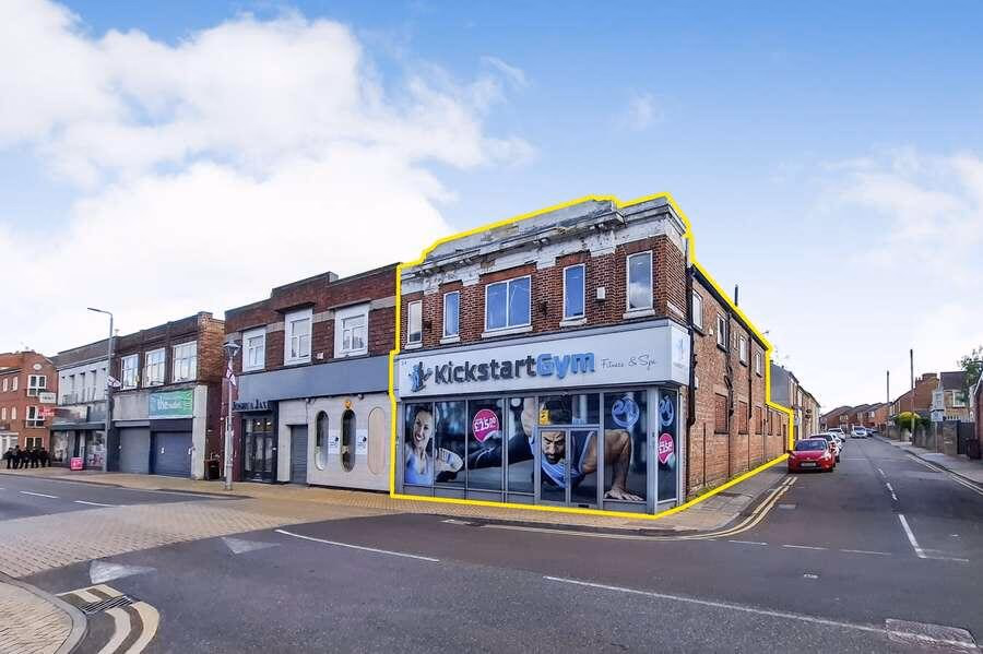 Land for sale - Image 1