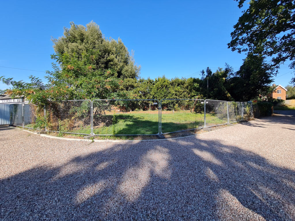 Land for sale - Image 3