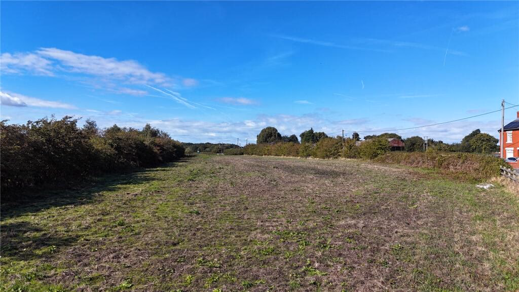 Land for sale - Image 2