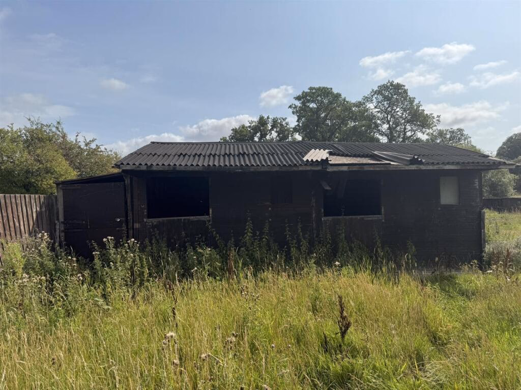 Land for sale - Image 2