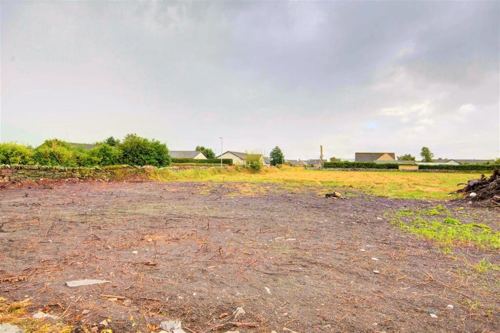Plot for sale - Image 2