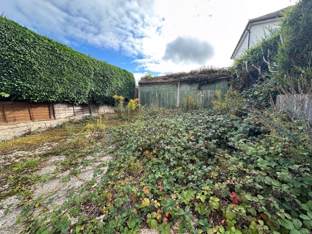 Plot for sale - Image 2