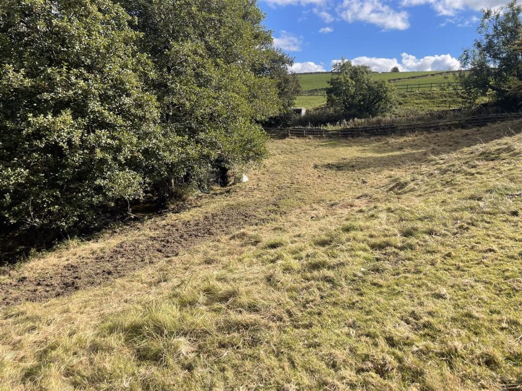 Land for sale - Image 3