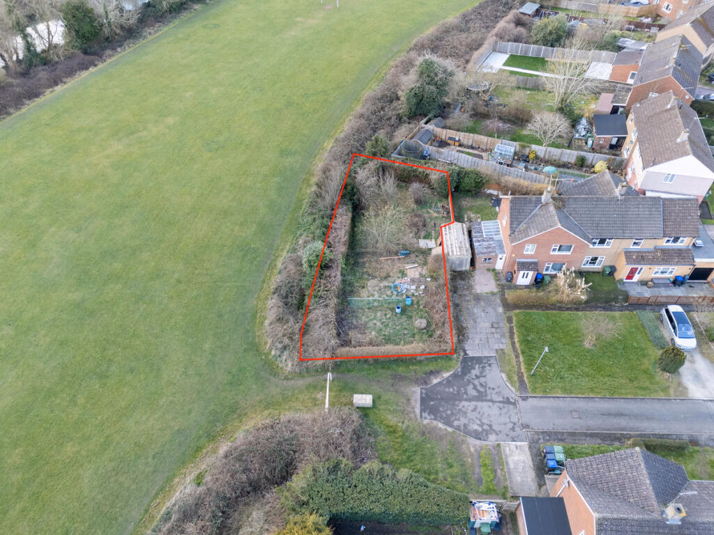 Land for sale - Image 1