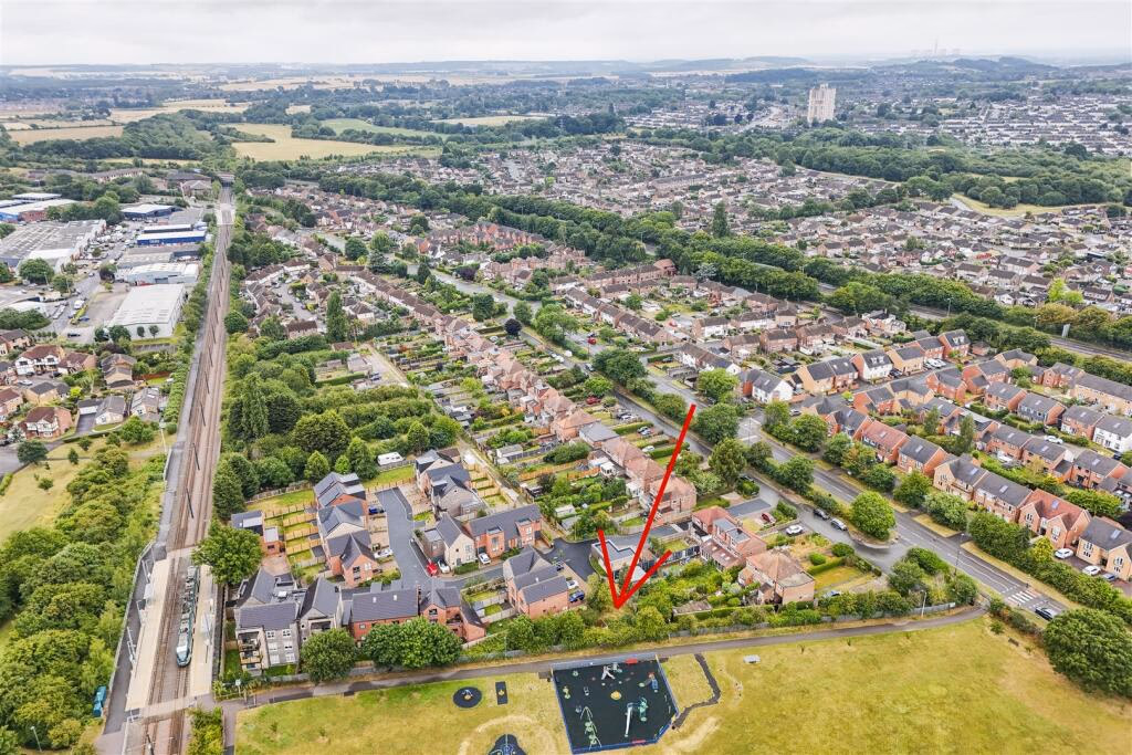 Land for sale - Image 2