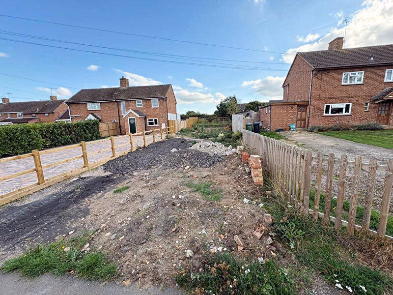 Plot for sale - Image 1