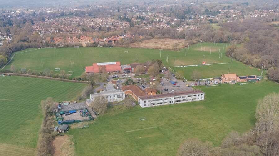 Land for sale - Image 2