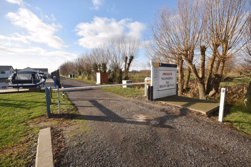 Plot for sale - Image 2