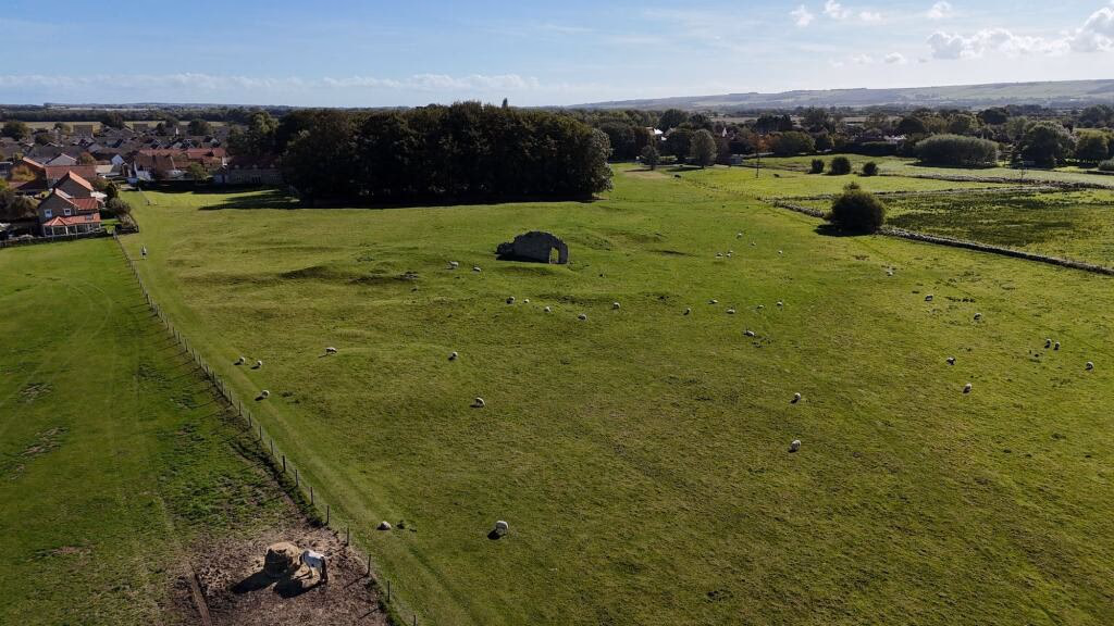 Land for sale - Image 2