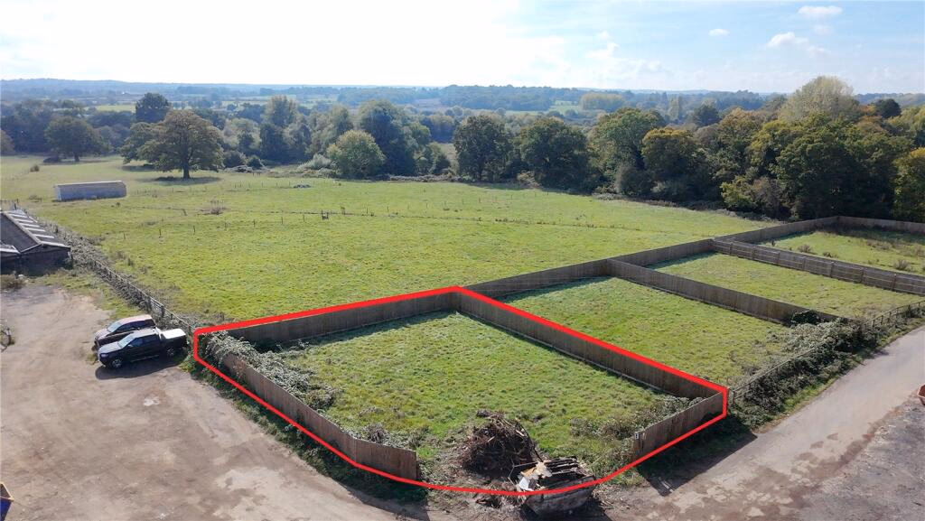 Plot for sale - Image 1