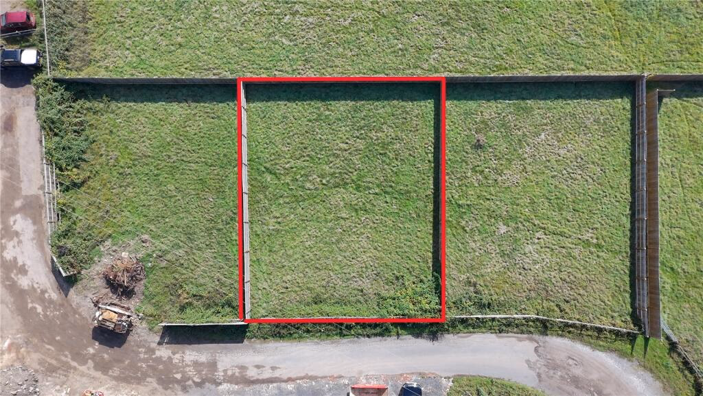 Plot for sale - Image 1