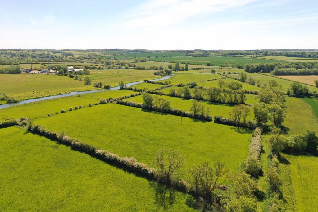 Land for sale - Image 2