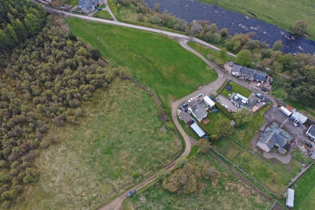 Land for sale - Image 2