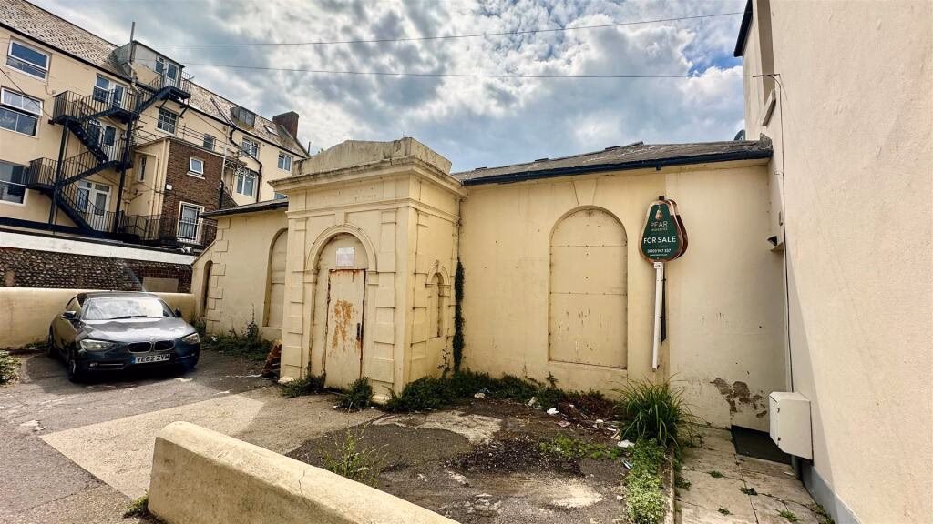 Land for sale - Image 2