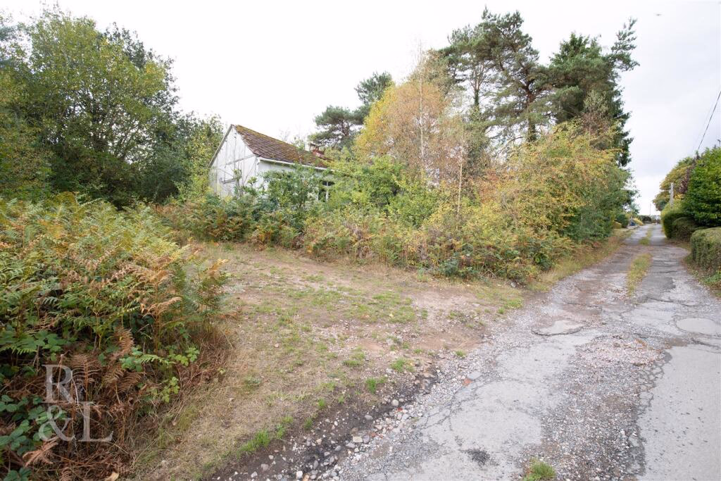 Land for sale - Image 3
