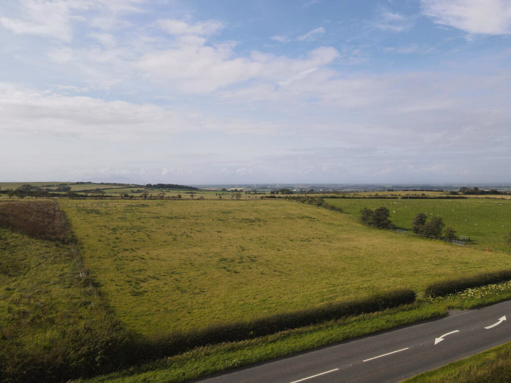 Land for sale - Image 2