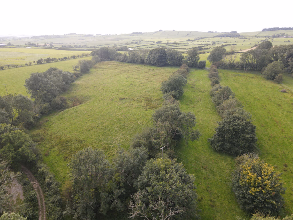 Land for sale - Image 1