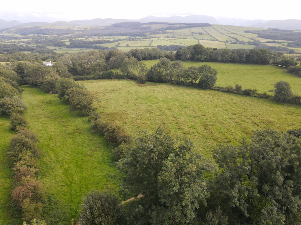 Land for sale - Image 2