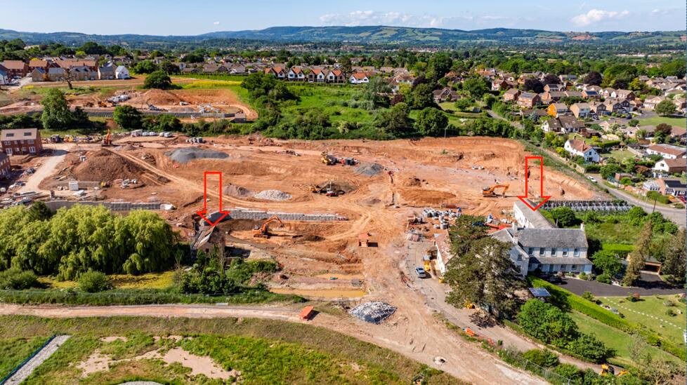 Land for sale - Image 1