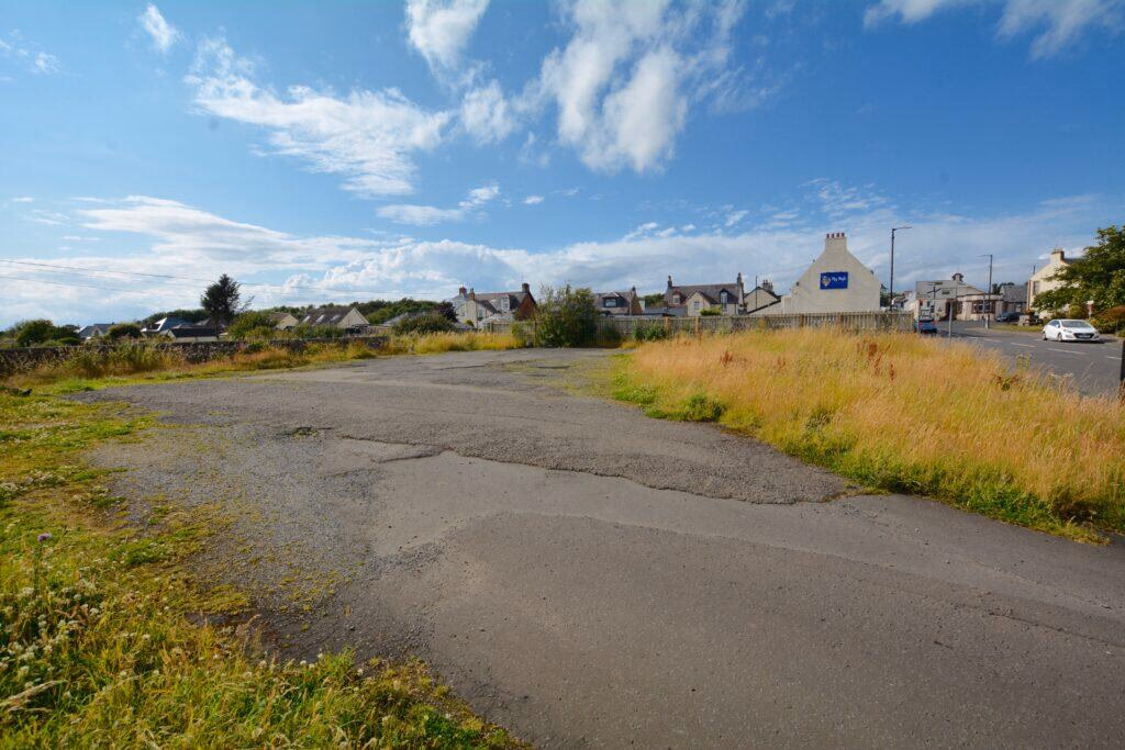 Land for sale - Image 4