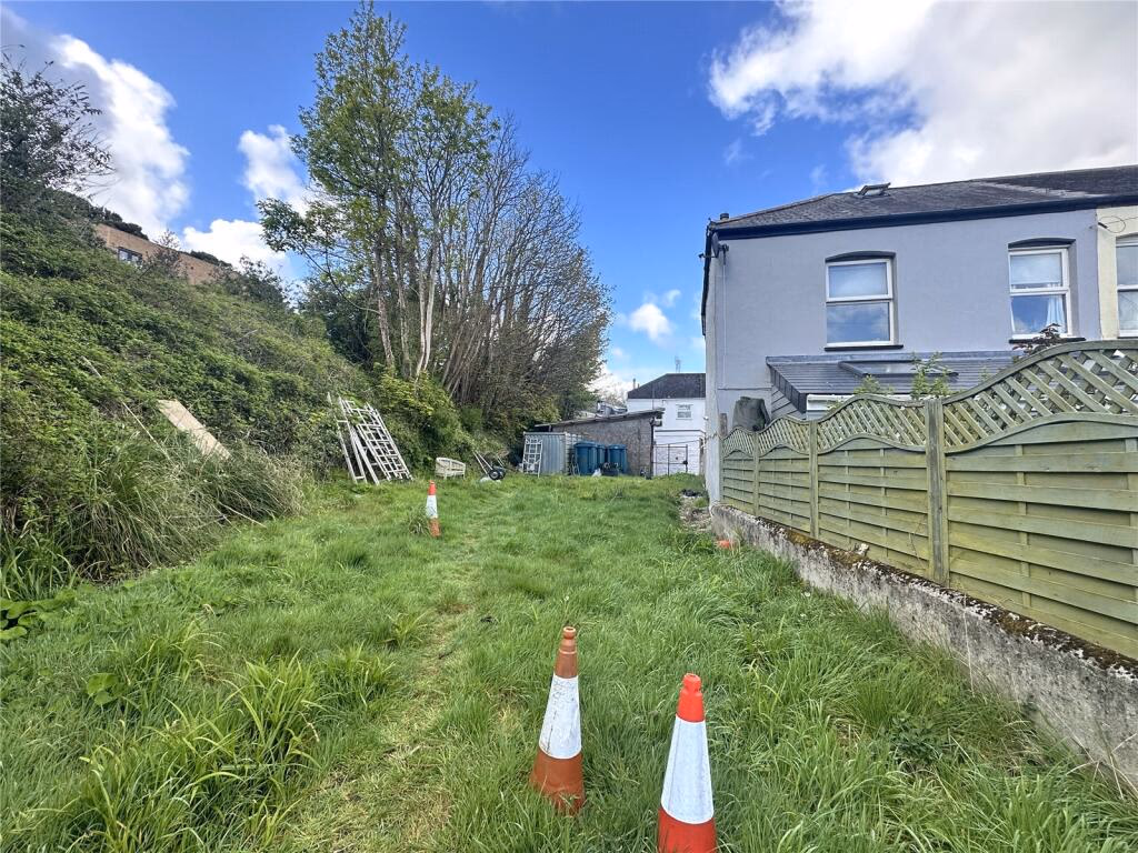 Land for sale - Image 3