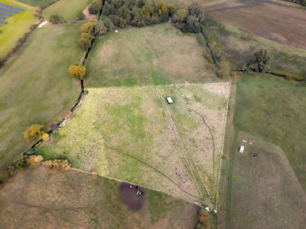 Land for sale - Image 1